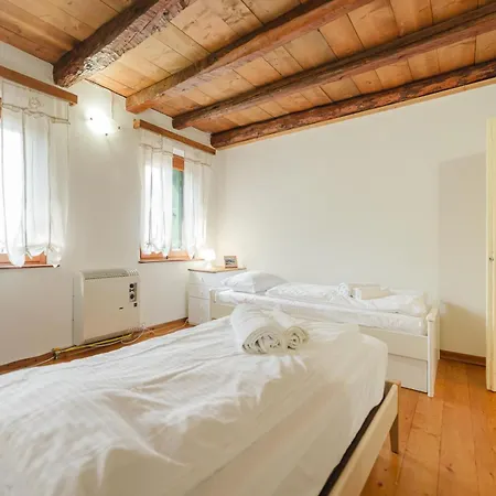 Appartamento Casa Maria - Longarone Fiera E Vajont&wi-fi